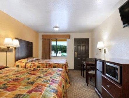 Super 8 By Wyndham Idabel Motel Стая снимка